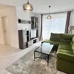 Apartment Cozy Exclusive At Kasper Coresi Mall *