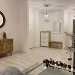 Cozy Exclusive At Kasper Coresi Mall Apartment *