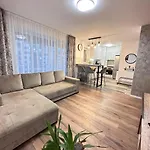 Apartment Cozy Exclusive At Kasper Coresi Mall *