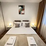 Apartment Cozy Exclusive At Kasper Coresi Mall
