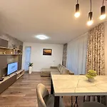 Cozy Exclusive At Kasper Coresi Mall Apartment Brasov