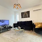 Cozy Exclusive At Kasper Coresi Mall Apartment Brasov