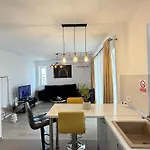 Apartment Cozy Exclusive At Kasper Coresi Mall Brasov