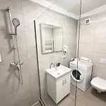 Apartment Cozy Exclusive At Kasper Coresi Mall *