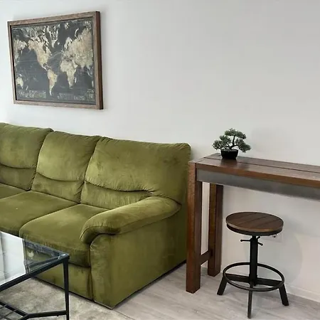 Cozy Exclusive At Kasper Coresi Mall Apartment