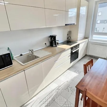 Cozy Exclusive At Kasper Coresi Mall Apartment *