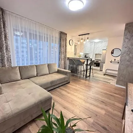 Apartment Cozy Exclusive At Kasper Coresi Mall *