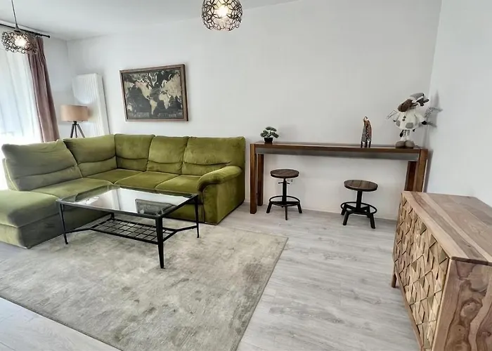 Apartment Exclusive At Kasper Coresi Mall *