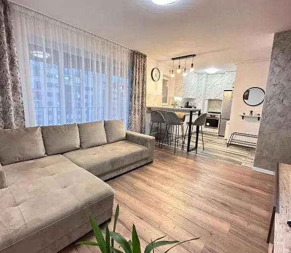 Apartment Exclusive At Kasper Coresi Mall *