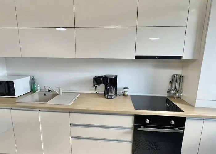 Exclusive At Kasper Coresi Mall *