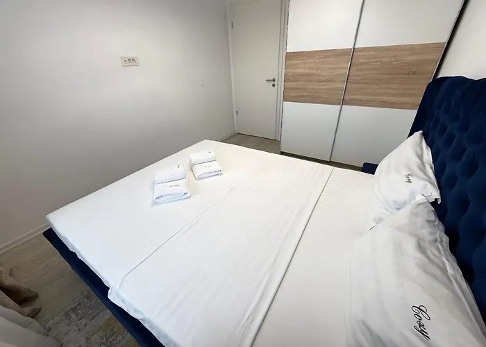 Exclusive At Kasper Coresi Mall