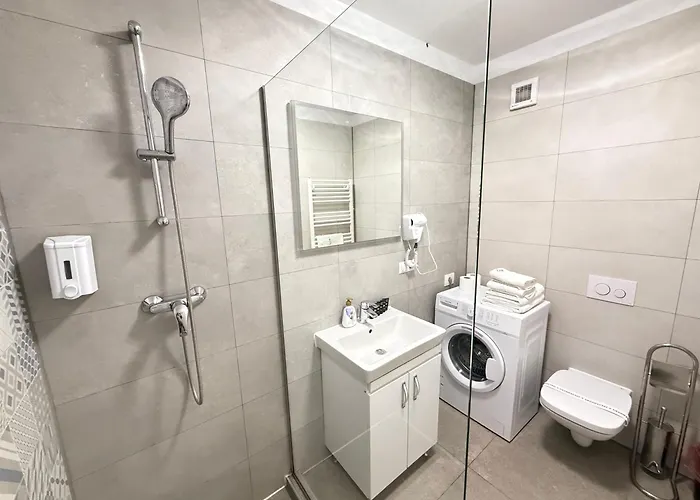 Apartment Exclusive At Kasper Coresi Mall *